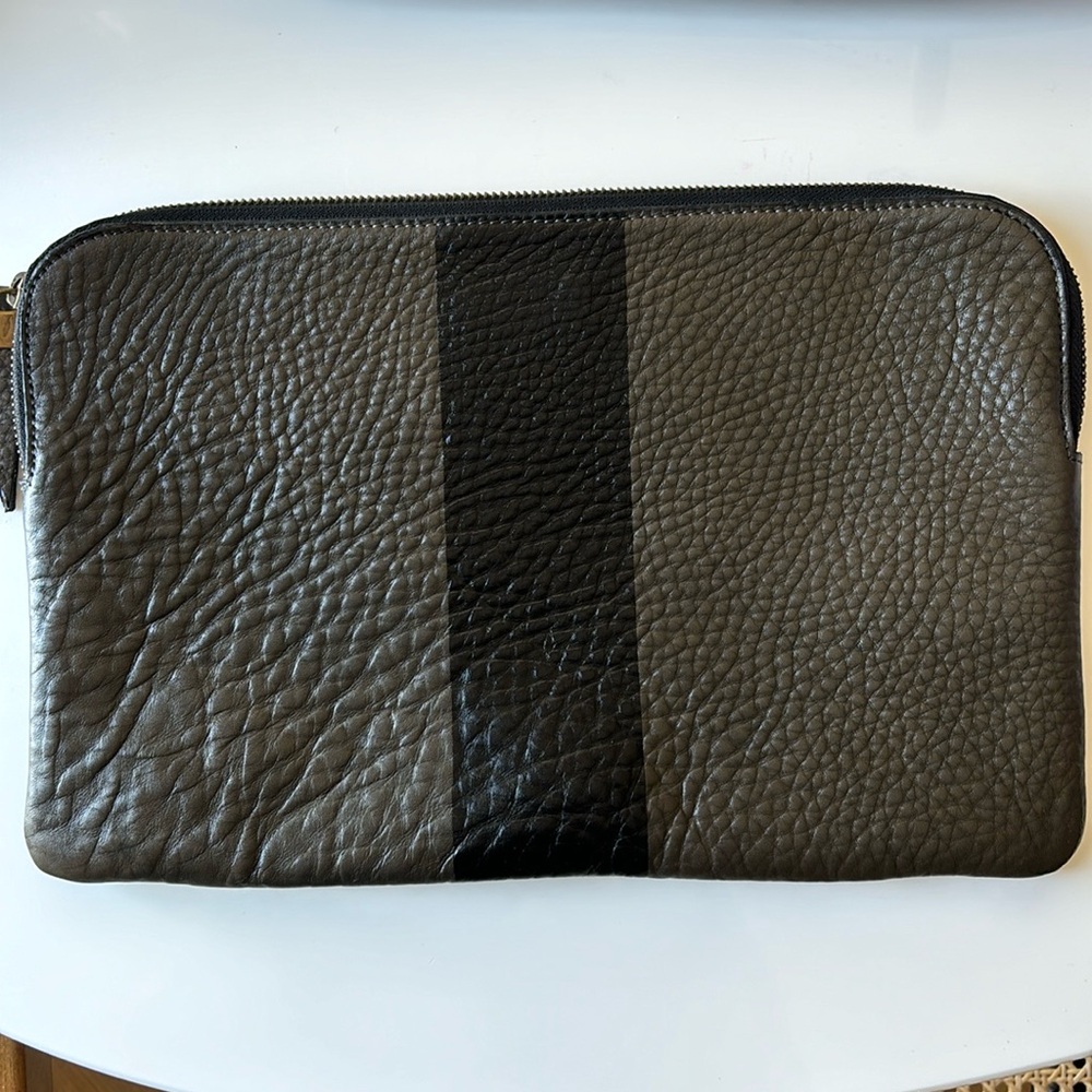 Madewell Pouch clutch olive paintstripe